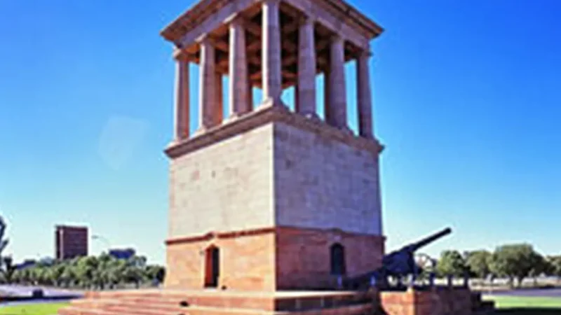 War_Memorial_тАУ_Historical_monument_01