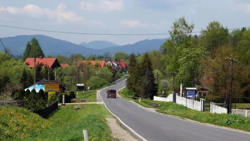 Wetlina_Village_01