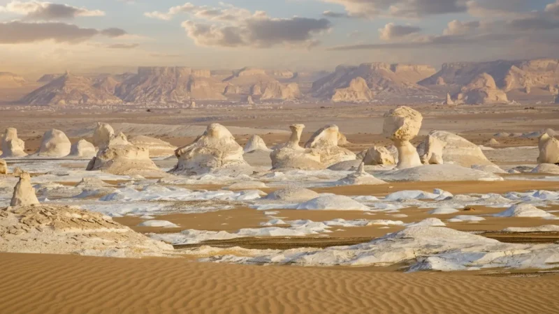 White Desert National Park – White Chalk Rock Formations(3)