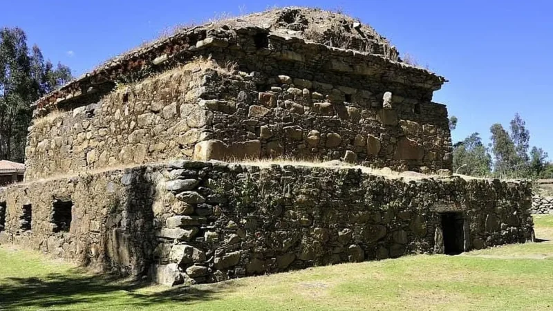 Wilcahuain_Ruins_–_Ancient_pre-Inca_site__02
