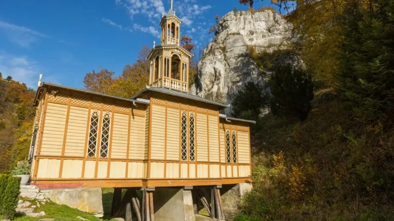 Wooden_Chapels_06