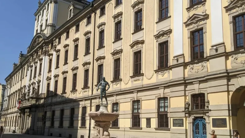 Wrocław_University_04