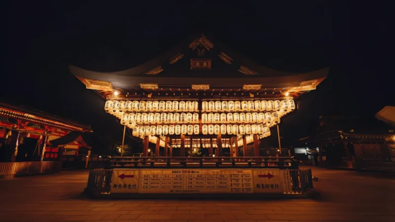 Yasaka Shrine (Gion)(6)