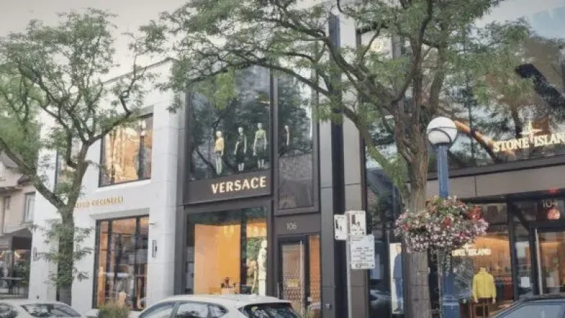 Yorkville Village – Upscale shops & cafés(4)