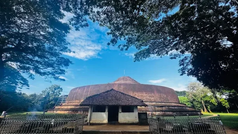 Yudaganawa Stupa1