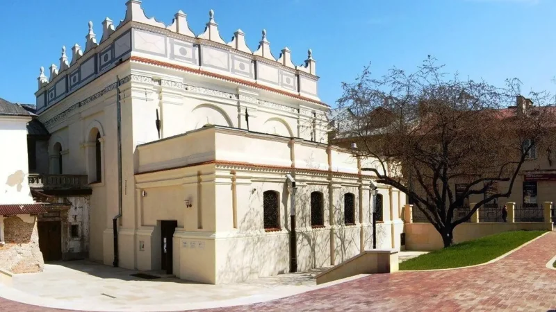 Zamość_Synagogue_03