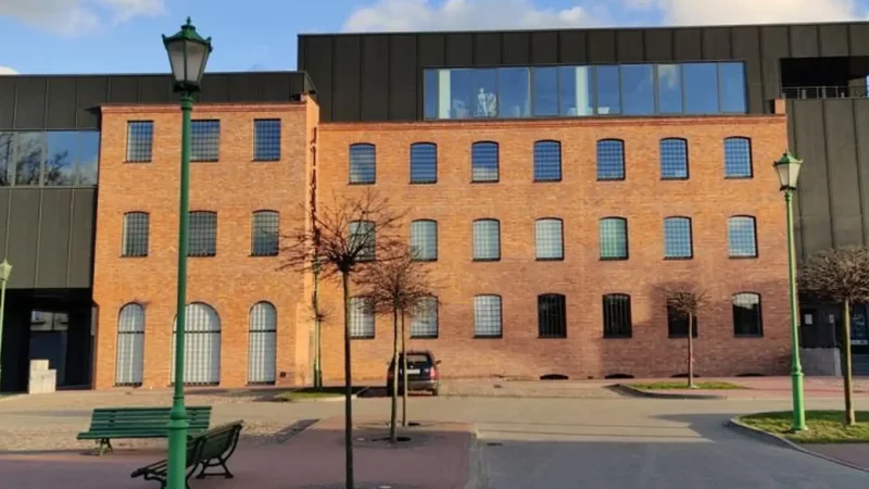 Zgierz_Cultural_Center_04